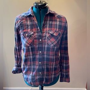 American eagle boyfriend fit snap button flannel